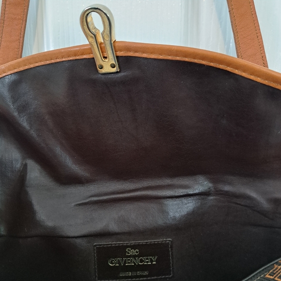 Sac Givenchy Vintage Signature Pattern Shoulder Bag. - Picture 5 of 11